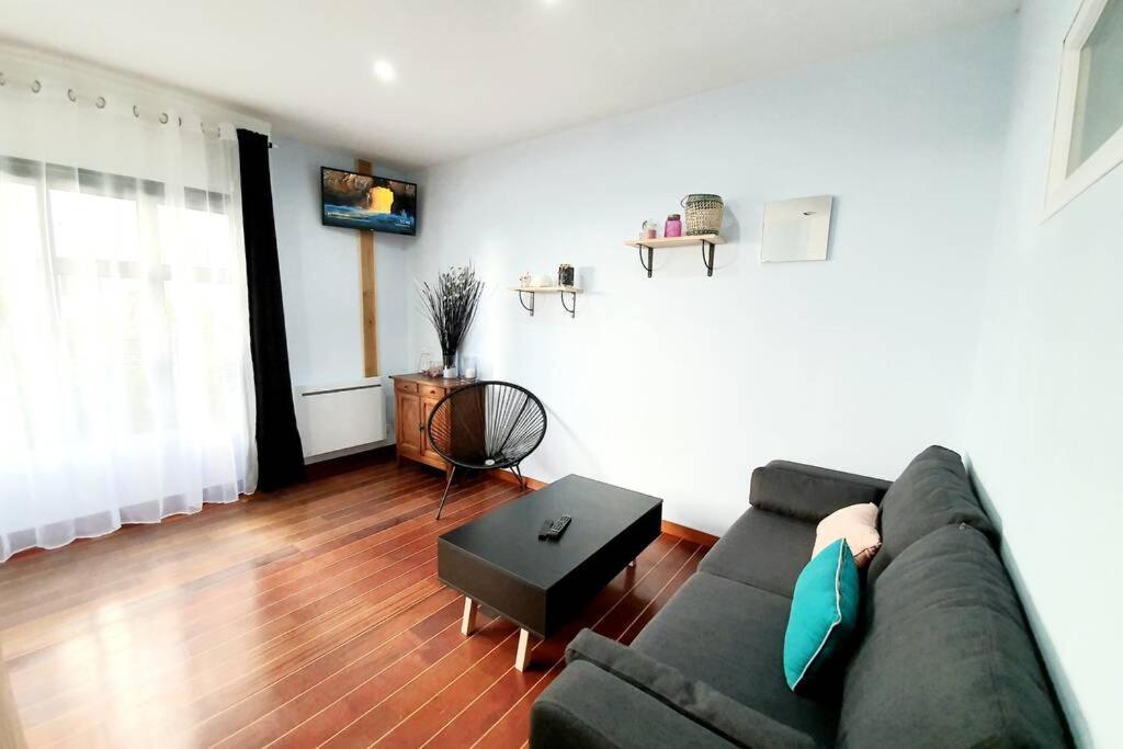 Appartement Lumineux Tout Confort De 33M2 Au Centre De Vannes Kültér fotó