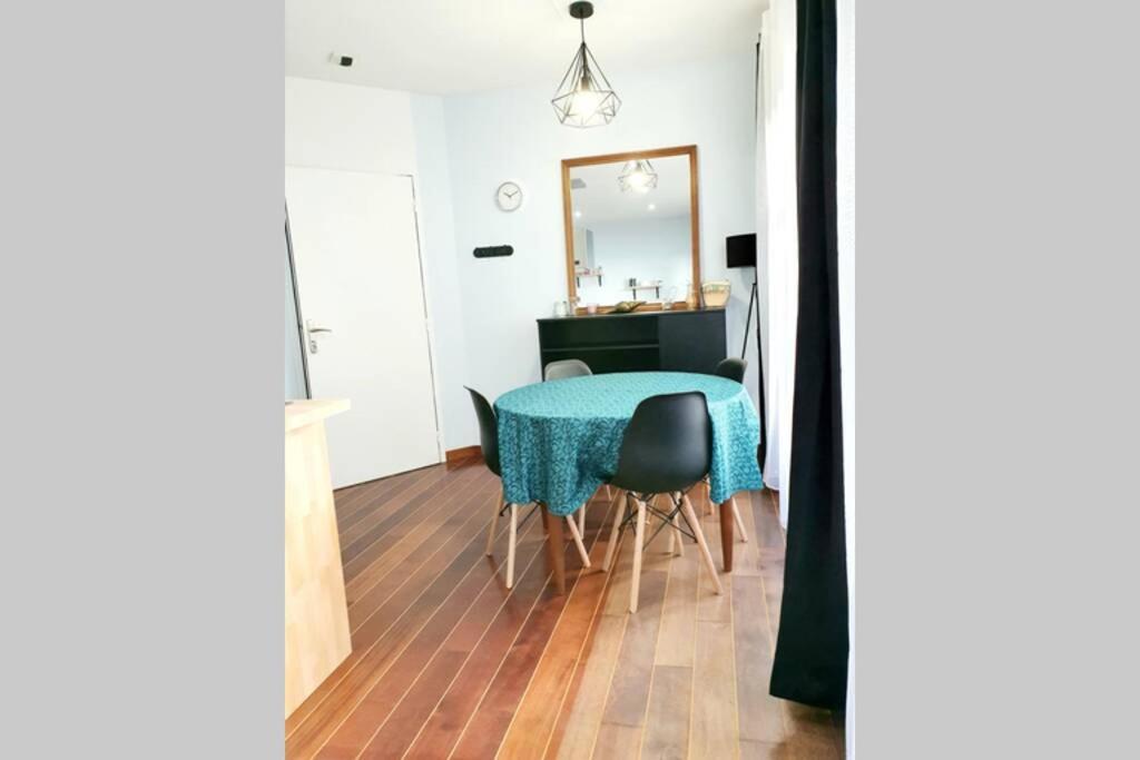 Appartement Lumineux Tout Confort De 33M2 Au Centre De Vannes Kültér fotó